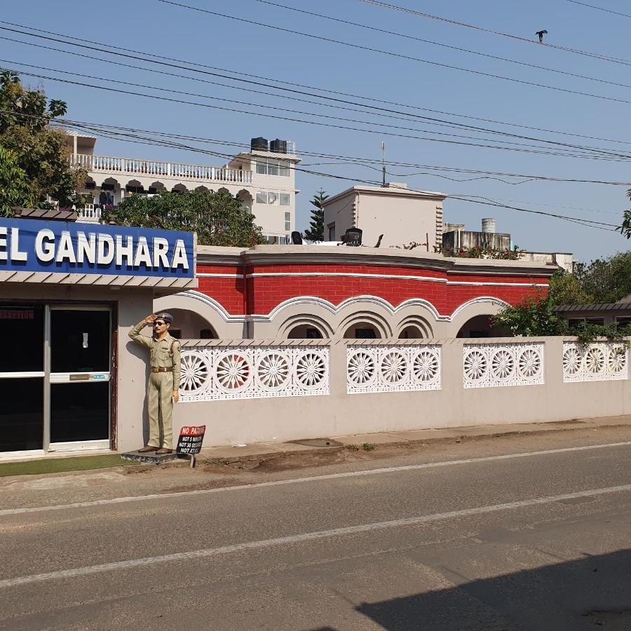 Hotel Gandhara Puri Exterior photo
